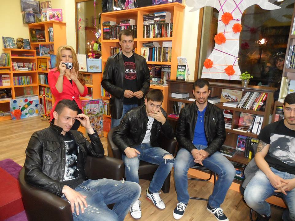 POIESIS/POLEMOS: Боряна Кацарска за поезията на Цочо Бояджиев