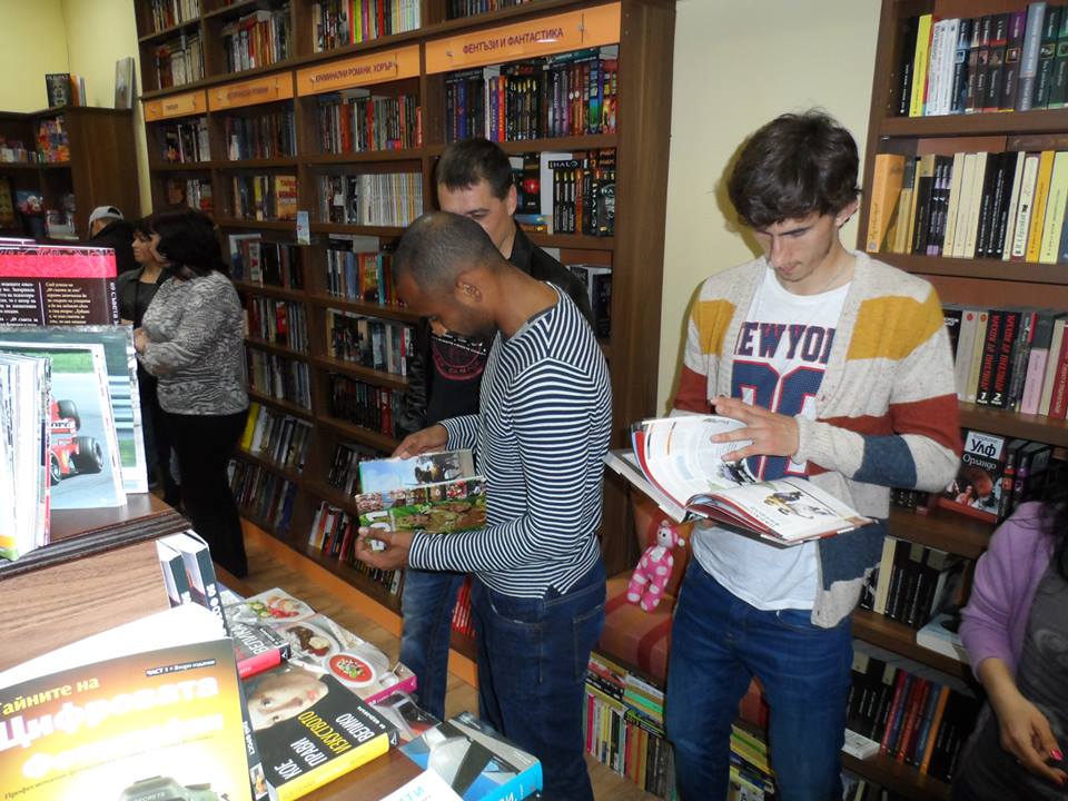 Среща-разговор с Роси Михова за новата ѝ книга "ТРИМА НАСАМЕ. Задочни разговори с Макс Фриш"