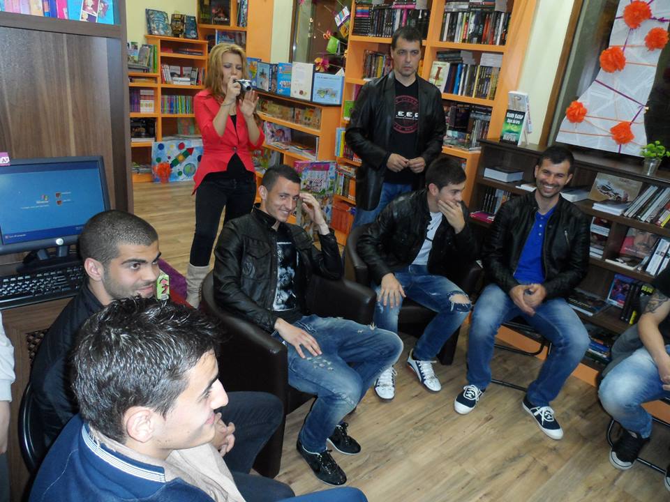 Среща-разговор с Роси Михова за новата ѝ книга "ТРИМА НАСАМЕ. Задочни разговори с Макс Фриш"