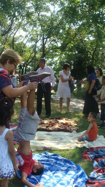 Среща-разговор с Роси Михова за новата ѝ книга "ТРИМА НАСАМЕ. Задочни разговори с Макс Фриш"