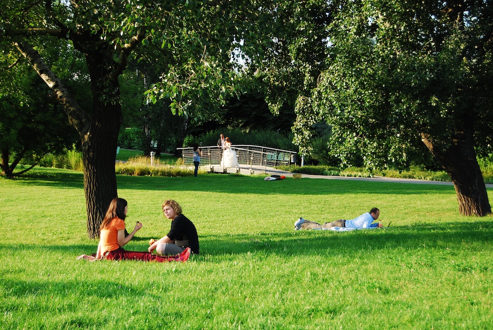 Среща-разговор с Роси Михова за новата ѝ книга "ТРИМА НАСАМЕ. Задочни разговори с Макс Фриш"