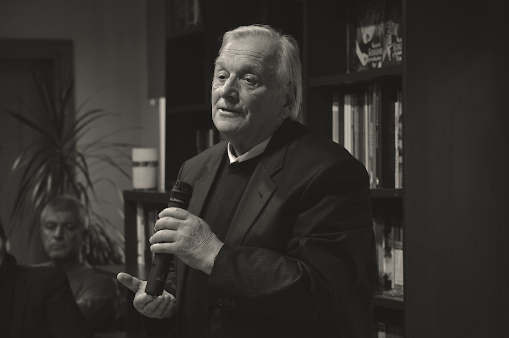 Среща-разговор с Роси Михова за новата ѝ книга "ТРИМА НАСАМЕ. Задочни разговори с Макс Фриш"