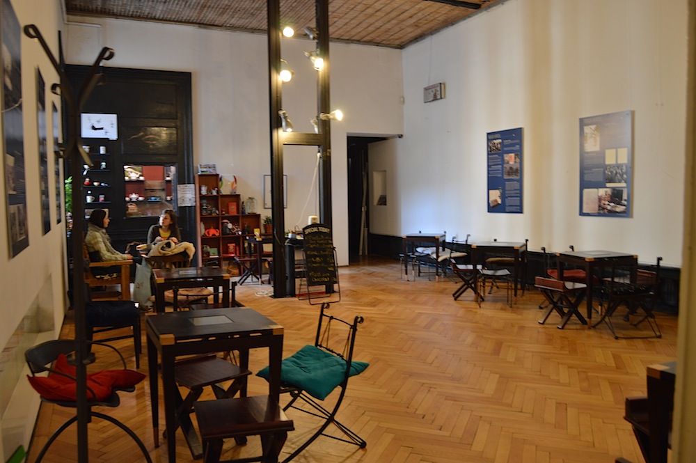 Среща-разговор с Роси Михова за новата ѝ книга "ТРИМА НАСАМЕ. Задочни разговори с Макс Фриш"