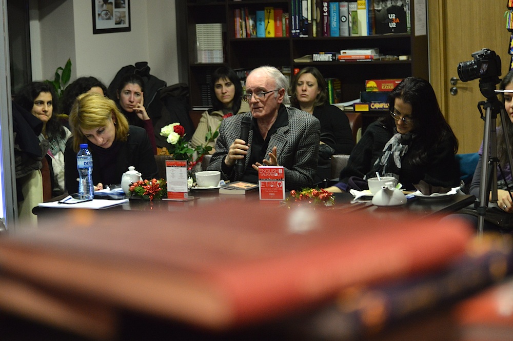 Среща-разговор с Роси Михова за новата ѝ книга "ТРИМА НАСАМЕ. Задочни разговори с Макс Фриш"