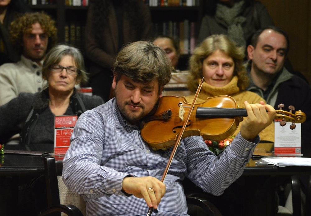 Среща-разговор с Роси Михова за новата ѝ книга "ТРИМА НАСАМЕ. Задочни разговори с Макс Фриш"