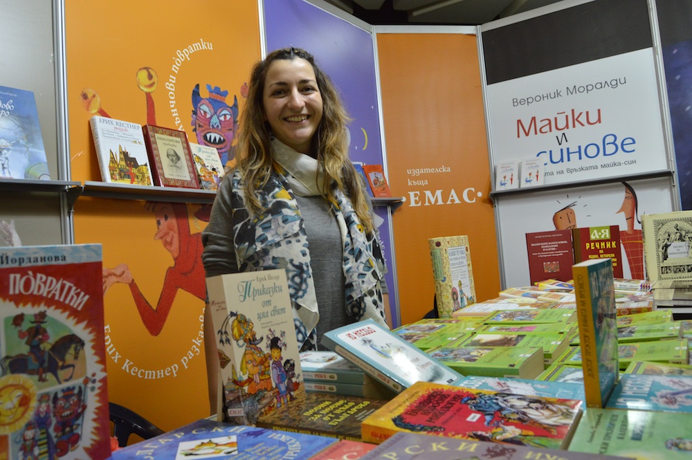 Среща-разговор с Роси Михова за новата ѝ книга "ТРИМА НАСАМЕ. Задочни разговори с Макс Фриш"