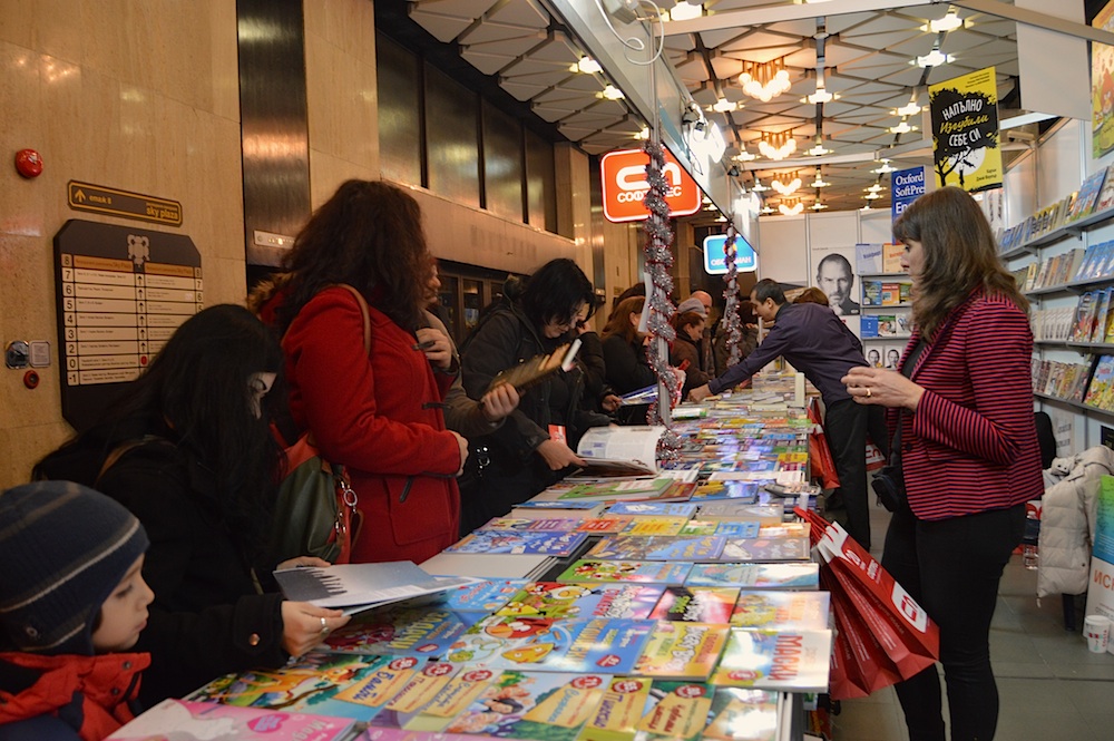 Среща-разговор с Роси Михова за новата ѝ книга "ТРИМА НАСАМЕ. Задочни разговори с Макс Фриш"