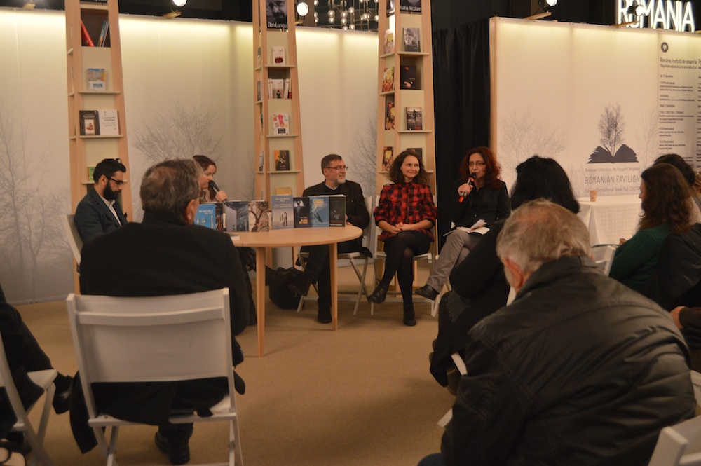 Среща-разговор с Роси Михова за новата ѝ книга "ТРИМА НАСАМЕ. Задочни разговори с Макс Фриш"