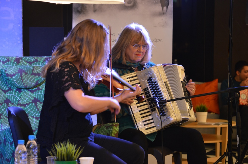 Среща-разговор с Роси Михова за новата ѝ книга "ТРИМА НАСАМЕ. Задочни разговори с Макс Фриш"