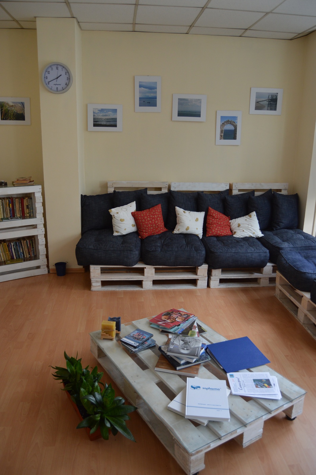 Среща-разговор с Роси Михова за новата ѝ книга "ТРИМА НАСАМЕ. Задочни разговори с Макс Фриш"