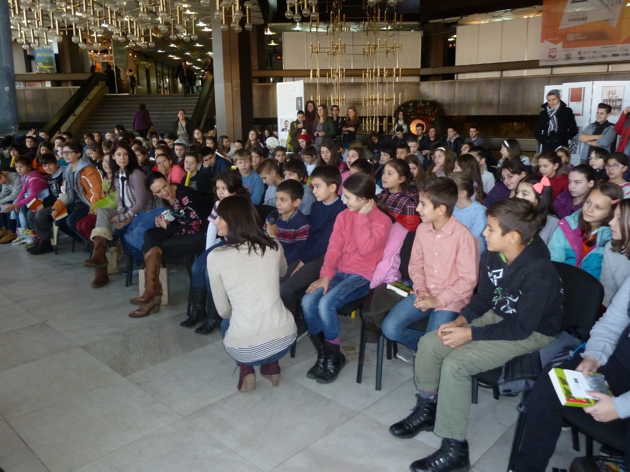 Среща-разговор с Роси Михова за новата ѝ книга "ТРИМА НАСАМЕ. Задочни разговори с Макс Фриш"