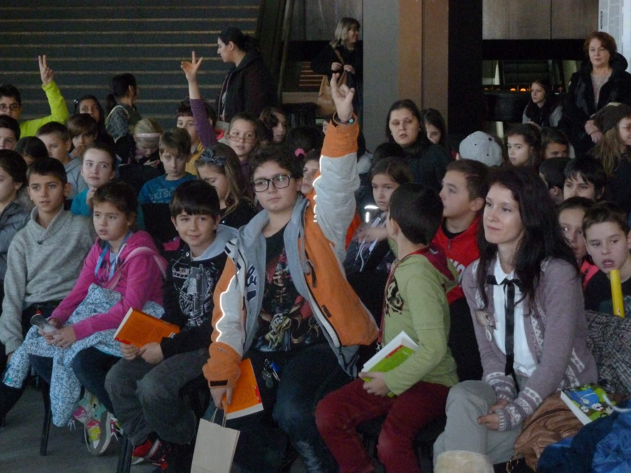 Среща-разговор с Роси Михова за новата ѝ книга "ТРИМА НАСАМЕ. Задочни разговори с Макс Фриш"