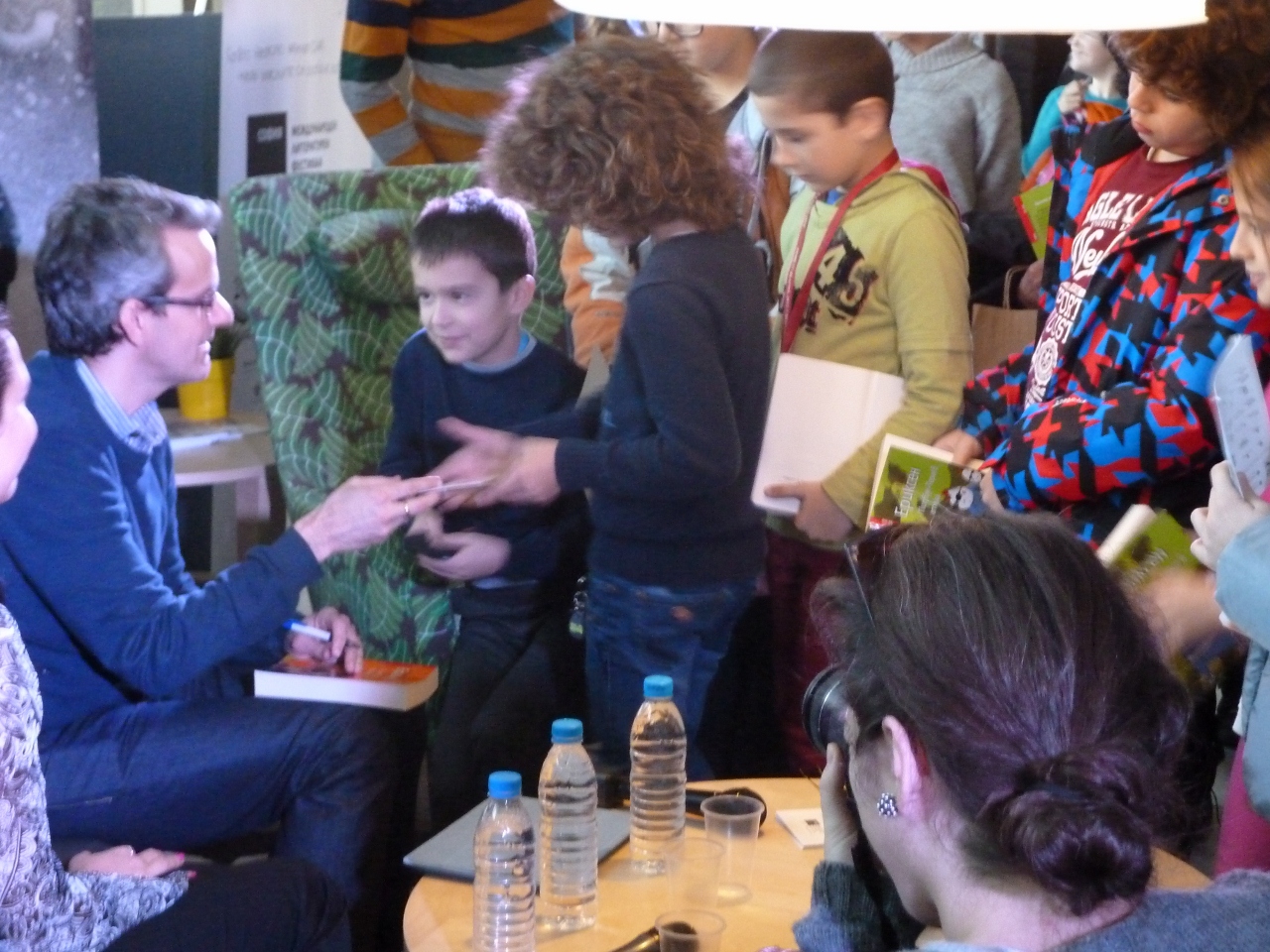 Среща-разговор с Роси Михова за новата ѝ книга "ТРИМА НАСАМЕ. Задочни разговори с Макс Фриш"