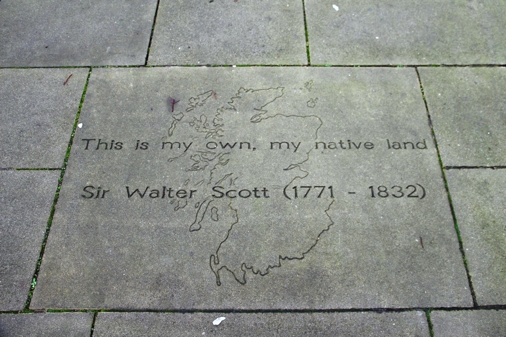 POIESIS/POLEMOS: Боряна Кацарска за поезията на Цочо Бояджиев