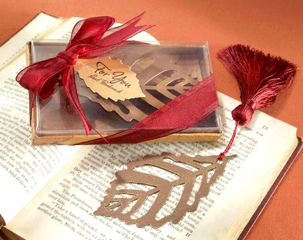 Среща-разговор с Роси Михова за новата ѝ книга "ТРИМА НАСАМЕ. Задочни разговори с Макс Фриш"