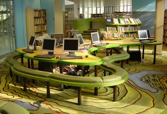 Среща-разговор с Роси Михова за новата ѝ книга "ТРИМА НАСАМЕ. Задочни разговори с Макс Фриш"