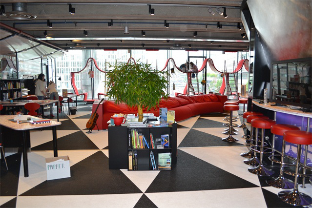 POIESIS/POLEMOS: Боряна Кацарска за поезията на Цочо Бояджиев