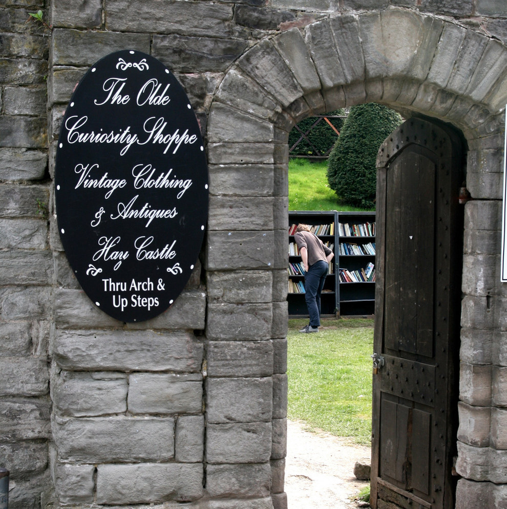 POIESIS/POLEMOS: Боряна Кацарска за поезията на Цочо Бояджиев