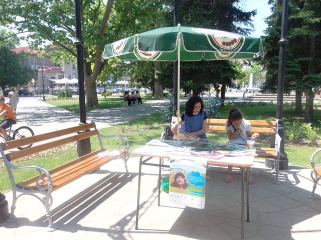 Среща-разговор с Роси Михова за новата ѝ книга "ТРИМА НАСАМЕ. Задочни разговори с Макс Фриш"