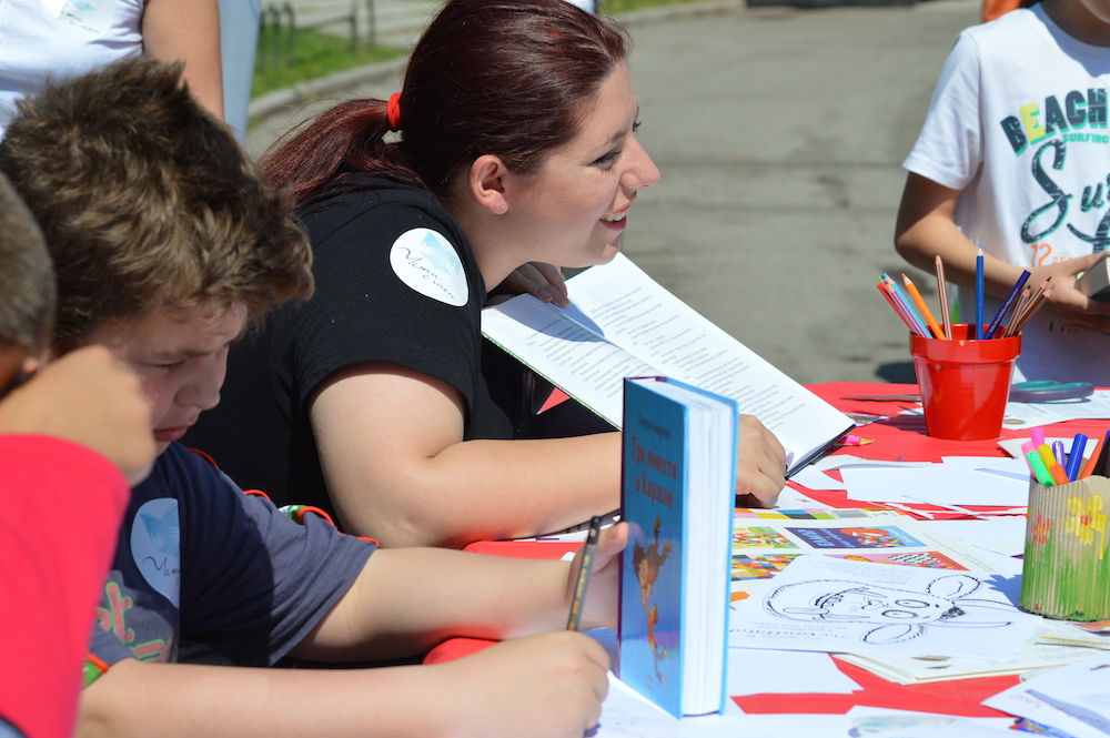 Среща-разговор с Роси Михова за новата ѝ книга "ТРИМА НАСАМЕ. Задочни разговори с Макс Фриш"