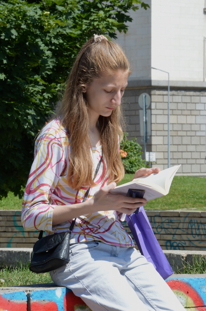 Среща-разговор с Роси Михова за новата ѝ книга "ТРИМА НАСАМЕ. Задочни разговори с Макс Фриш"