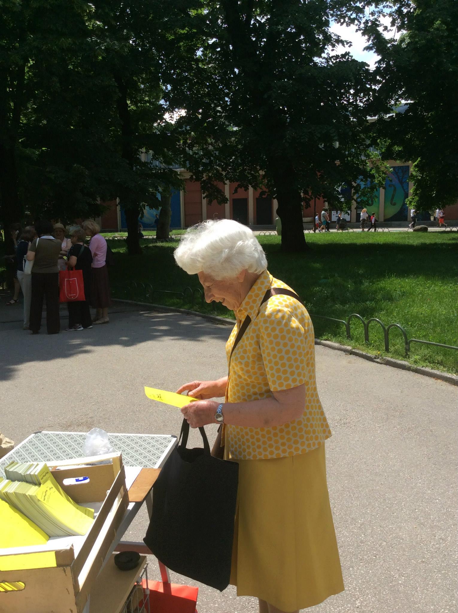 Среща-разговор с Роси Михова за новата ѝ книга "ТРИМА НАСАМЕ. Задочни разговори с Макс Фриш"