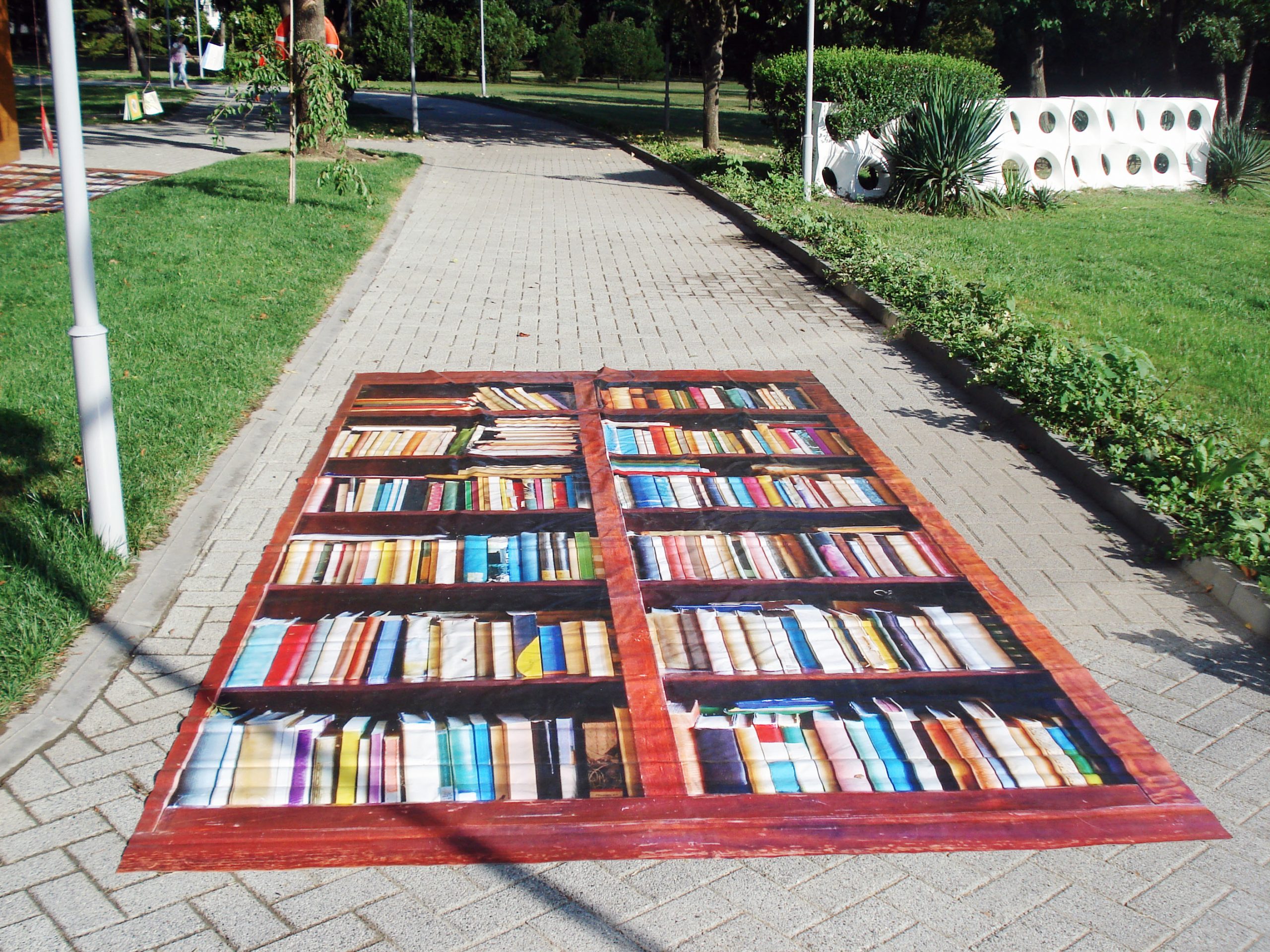 POIESIS/POLEMOS: Боряна Кацарска за поезията на Цочо Бояджиев