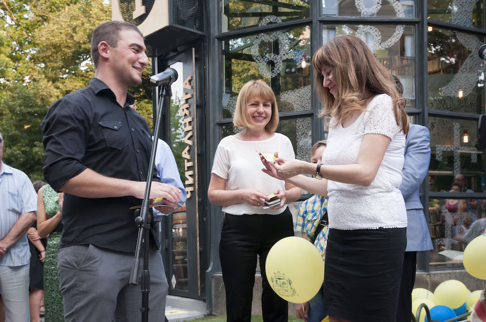 Среща-разговор с Роси Михова за новата ѝ книга "ТРИМА НАСАМЕ. Задочни разговори с Макс Фриш"