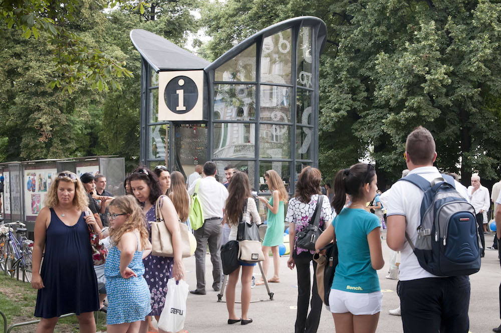 Среща-разговор с Роси Михова за новата ѝ книга "ТРИМА НАСАМЕ. Задочни разговори с Макс Фриш"