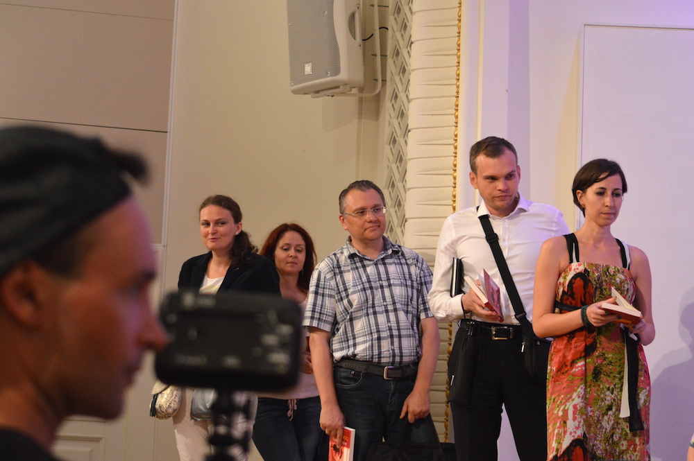 Среща-разговор с Роси Михова за новата ѝ книга "ТРИМА НАСАМЕ. Задочни разговори с Макс Фриш"