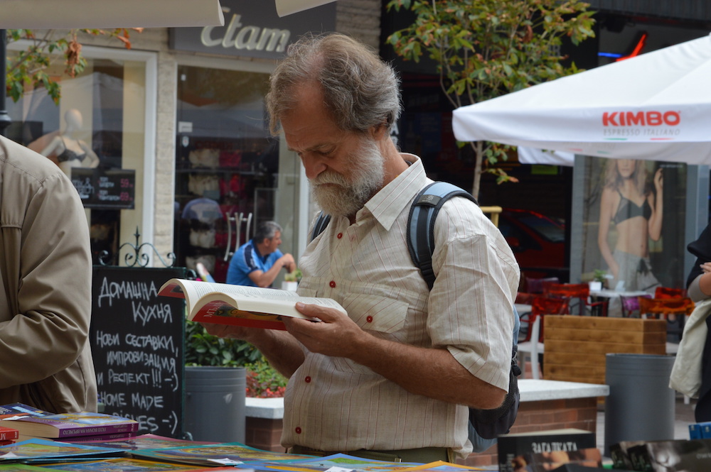 Среща-разговор с Роси Михова за новата ѝ книга "ТРИМА НАСАМЕ. Задочни разговори с Макс Фриш"