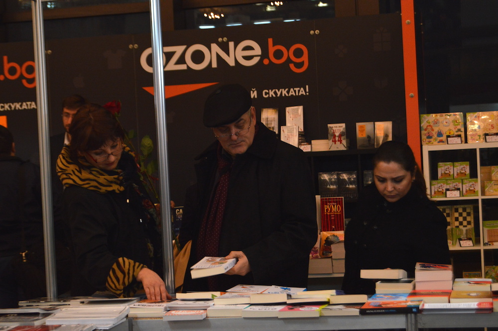 Среща-разговор с Роси Михова за новата ѝ книга "ТРИМА НАСАМЕ. Задочни разговори с Макс Фриш"