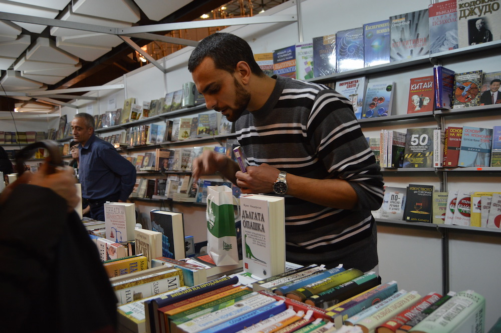 Среща-разговор с Роси Михова за новата ѝ книга "ТРИМА НАСАМЕ. Задочни разговори с Макс Фриш"