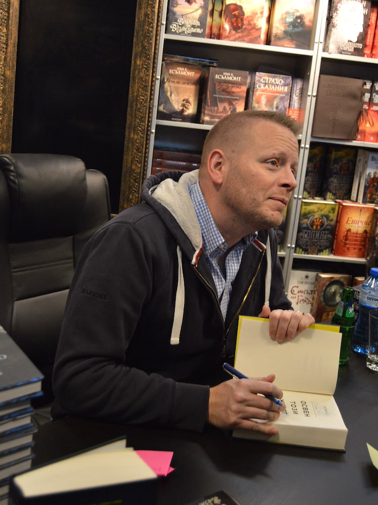 POIESIS/POLEMOS: Боряна Кацарска за поезията на Цочо Бояджиев