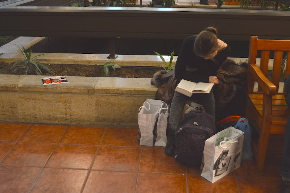 Среща-разговор с Роси Михова за новата ѝ книга "ТРИМА НАСАМЕ. Задочни разговори с Макс Фриш"