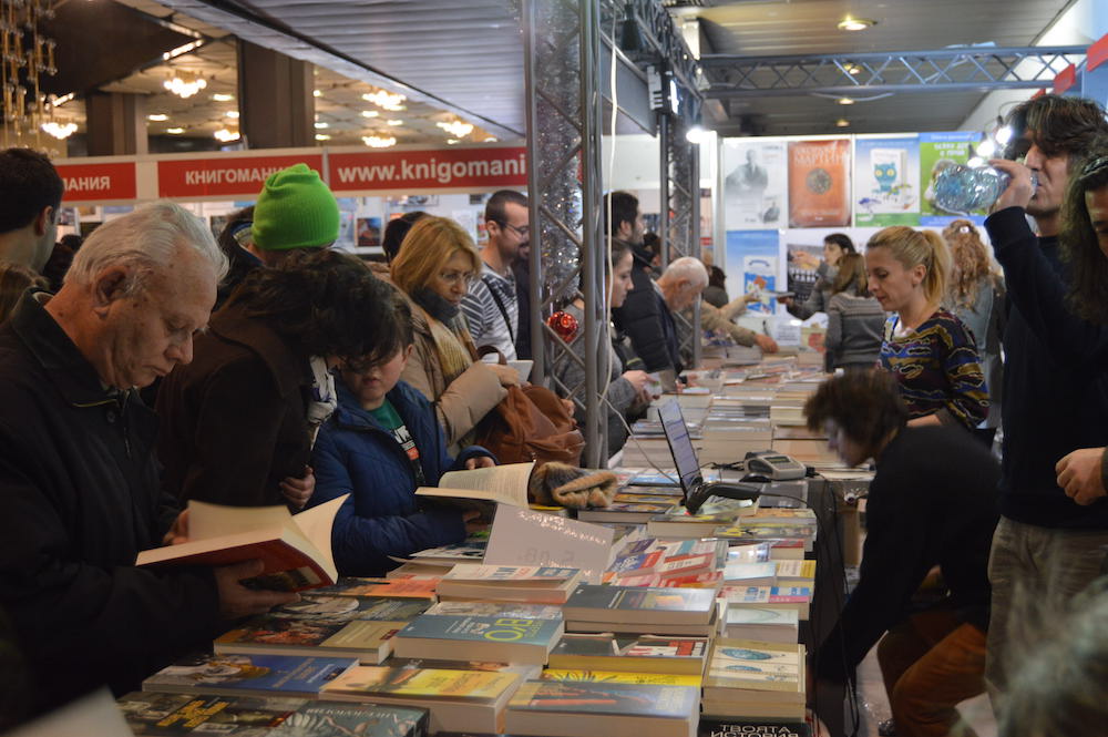 Среща-разговор с Роси Михова за новата ѝ книга "ТРИМА НАСАМЕ. Задочни разговори с Макс Фриш"