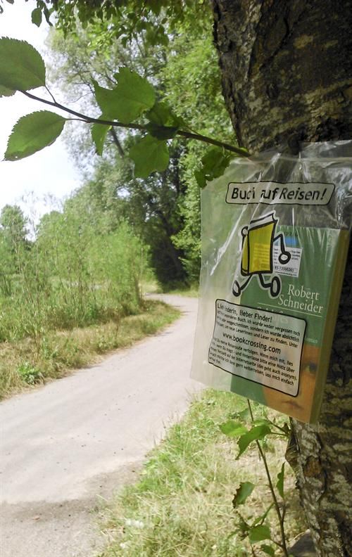 Среща-разговор с Роси Михова за новата ѝ книга "ТРИМА НАСАМЕ. Задочни разговори с Макс Фриш"