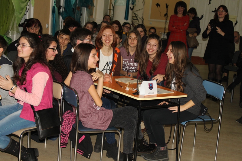 Среща-разговор с Роси Михова за новата ѝ книга "ТРИМА НАСАМЕ. Задочни разговори с Макс Фриш"