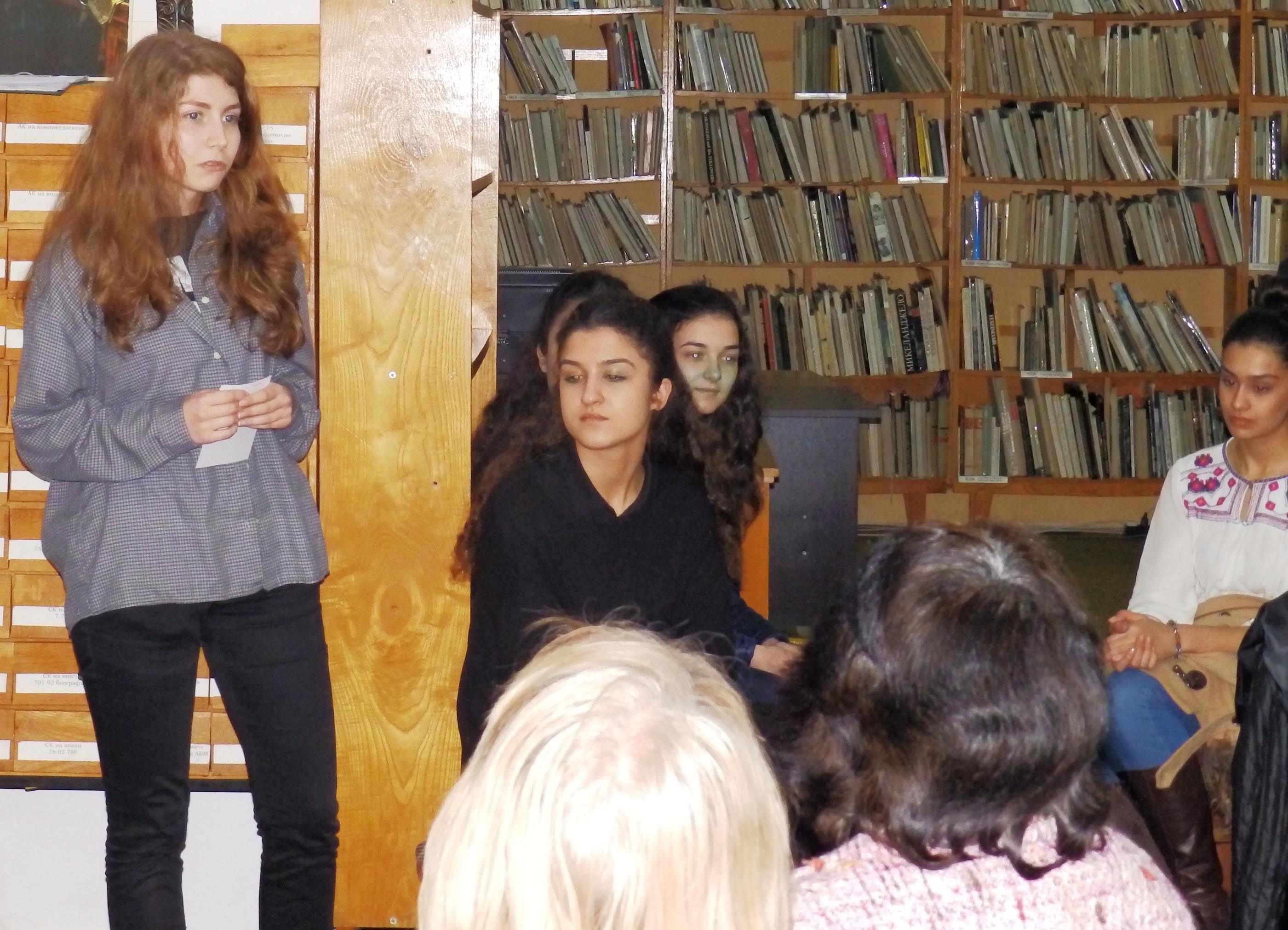 Среща-разговор с Роси Михова за новата ѝ книга "ТРИМА НАСАМЕ. Задочни разговори с Макс Фриш"