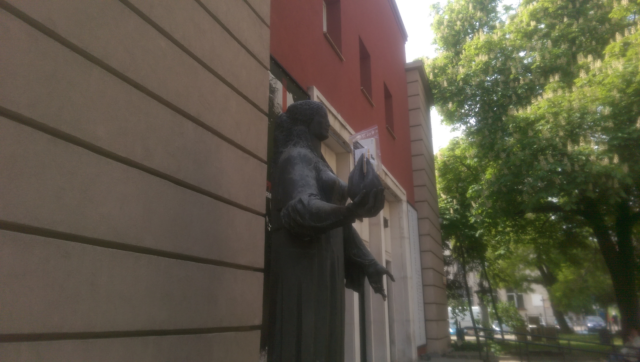 Среща-разговор с Роси Михова за новата ѝ книга "ТРИМА НАСАМЕ. Задочни разговори с Макс Фриш"