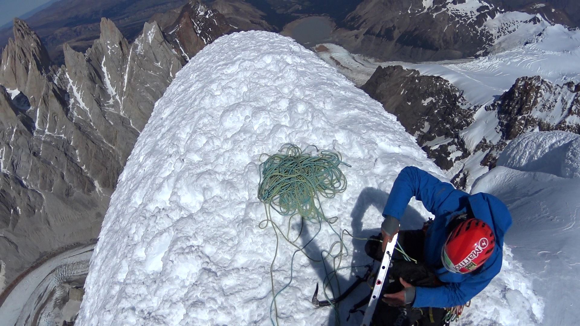 Среща-разговор с Роси Михова за новата ѝ книга "ТРИМА НАСАМЕ. Задочни разговори с Макс Фриш"