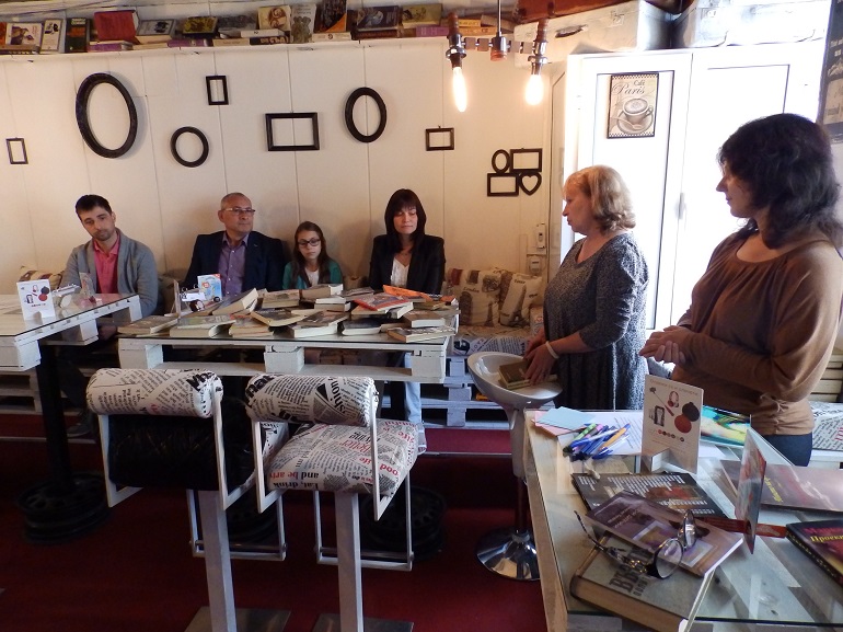 Среща-разговор с Роси Михова за новата ѝ книга "ТРИМА НАСАМЕ. Задочни разговори с Макс Фриш"