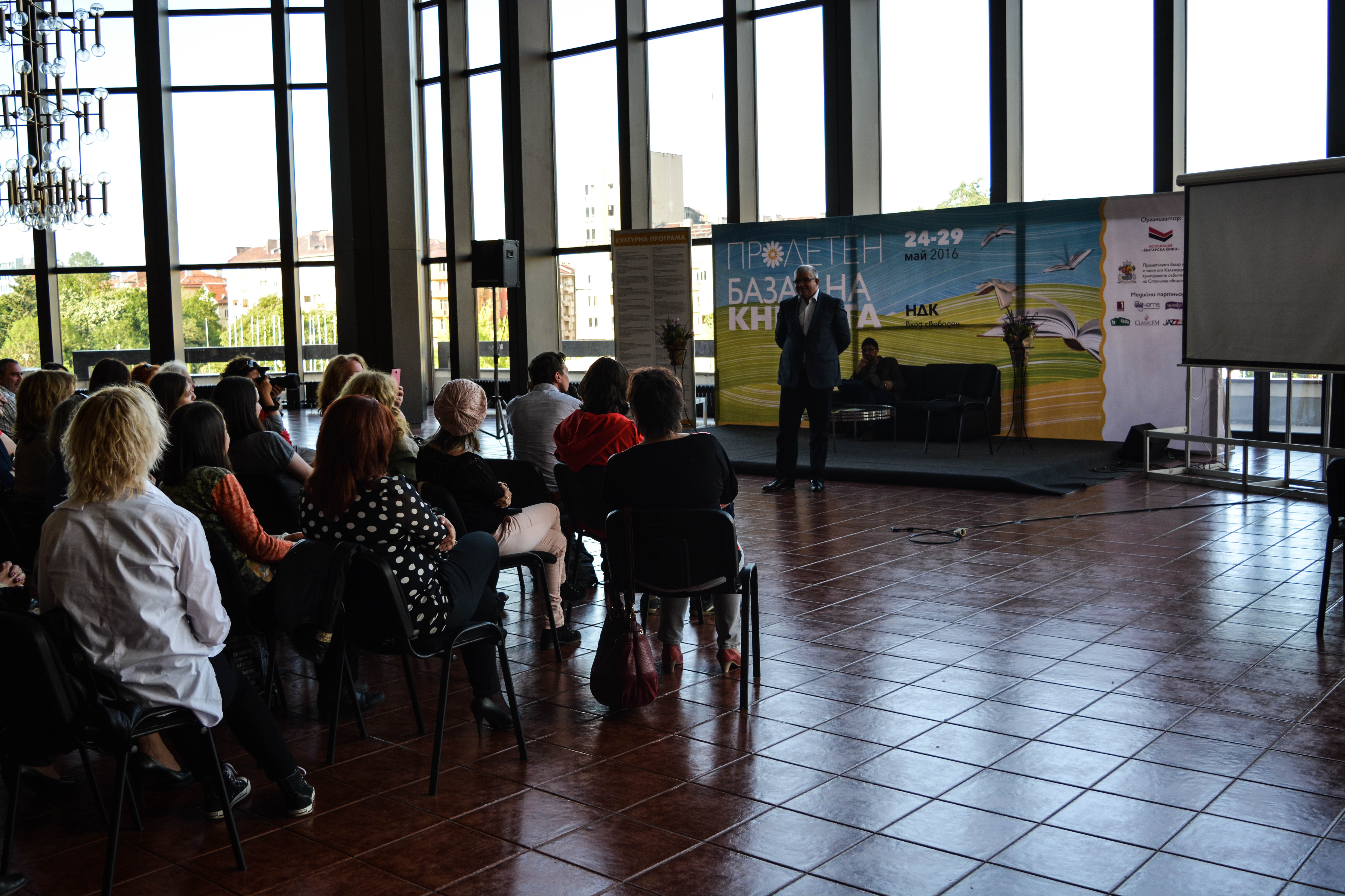 POIESIS/POLEMOS: Боряна Кацарска за поезията на Цочо Бояджиев