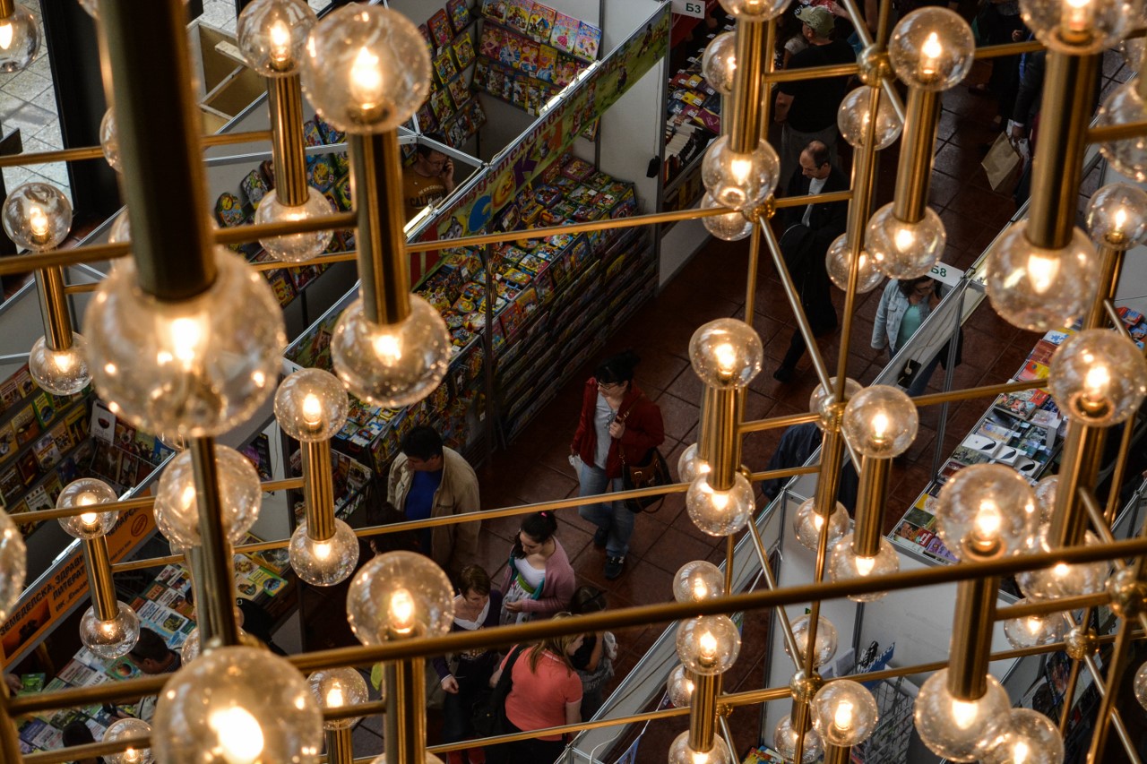 Среща-разговор с Роси Михова за новата ѝ книга "ТРИМА НАСАМЕ. Задочни разговори с Макс Фриш"