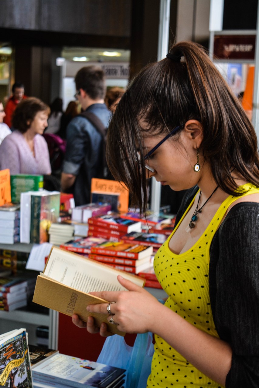 Среща-разговор с Роси Михова за новата ѝ книга "ТРИМА НАСАМЕ. Задочни разговори с Макс Фриш"