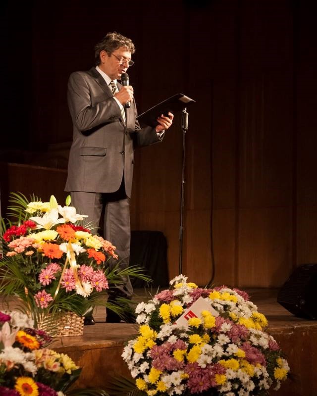 Среща-разговор с Роси Михова за новата ѝ книга "ТРИМА НАСАМЕ. Задочни разговори с Макс Фриш"