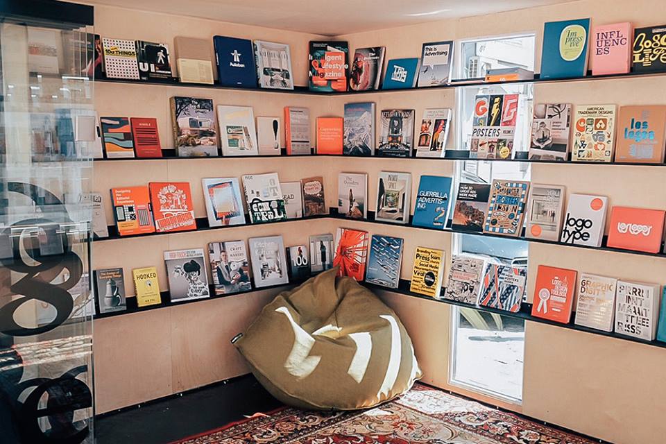 POIESIS/POLEMOS: Боряна Кацарска за поезията на Цочо Бояджиев