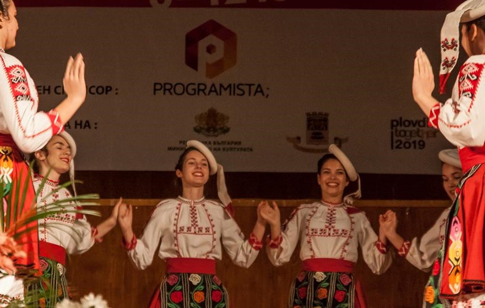 Среща-разговор с Роси Михова за новата ѝ книга "ТРИМА НАСАМЕ. Задочни разговори с Макс Фриш"