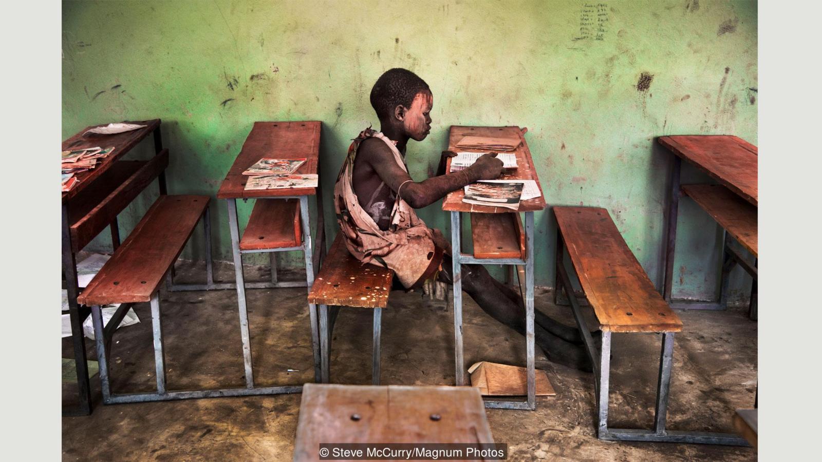 Среща-разговор с Роси Михова за новата ѝ книга "ТРИМА НАСАМЕ. Задочни разговори с Макс Фриш"