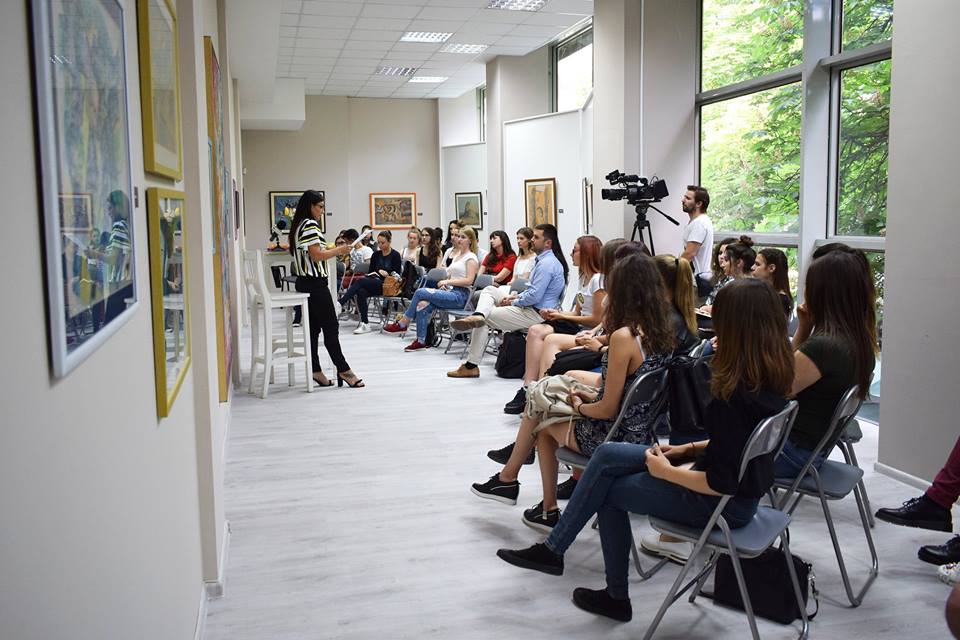 Среща-разговор с Роси Михова за новата ѝ книга "ТРИМА НАСАМЕ. Задочни разговори с Макс Фриш"